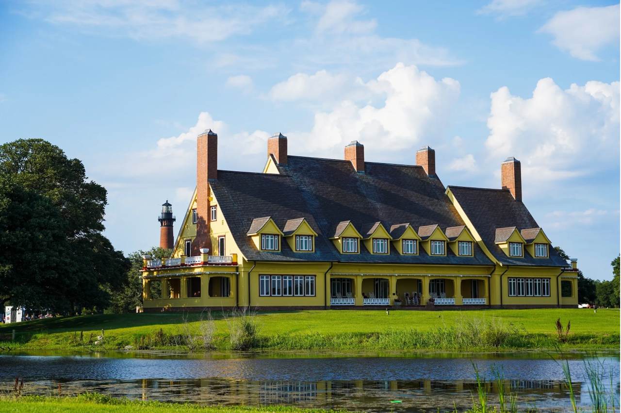 Beautiful typical fisherman village houses in Marken island Waterland